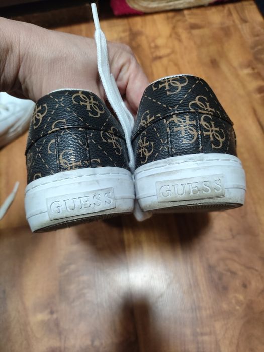 Кеды Guess размер 7 1/2 или 38