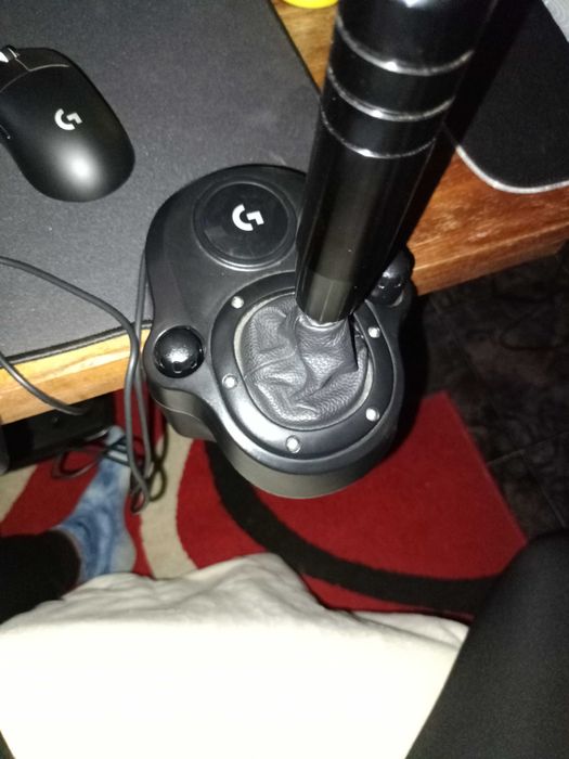 Logitech g923 с педали и лост