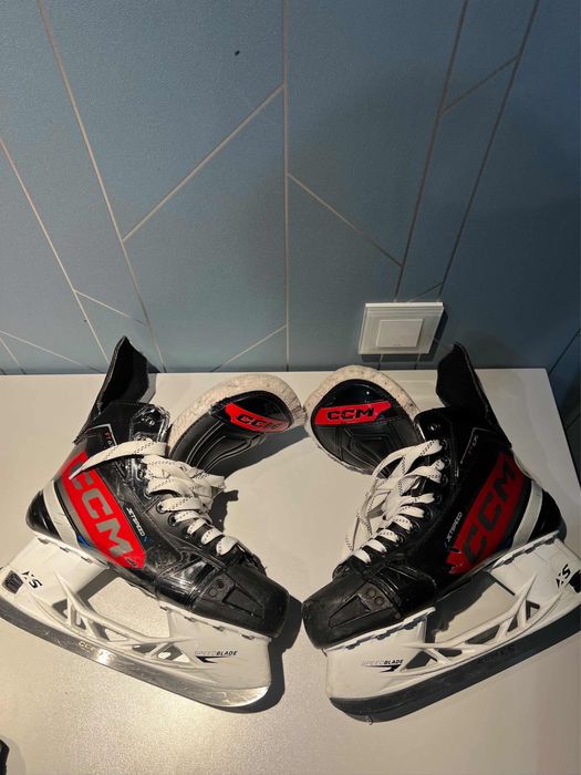 Продам коньки ccm