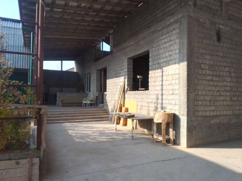 Уи фермаси билан сотилади М39