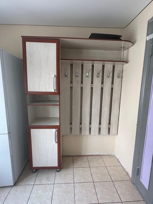 Продам шкаф в прихожую