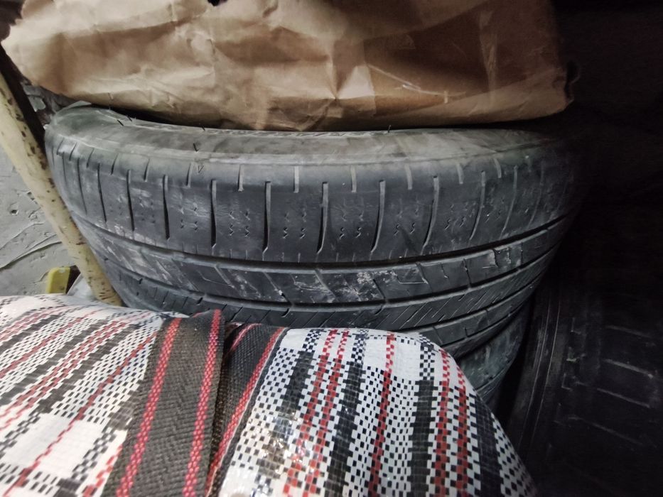 покрышки комплект 225/45/18
Фирма TOYO