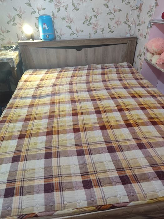 Продам кровать 1,6 см