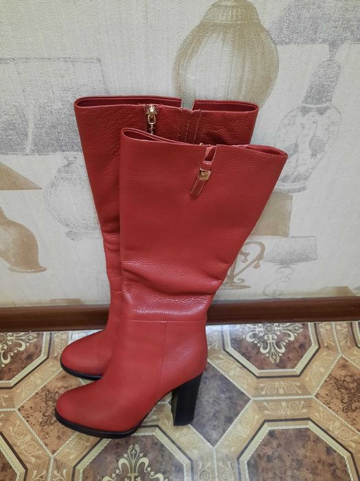 Продам демисизонные сапоги