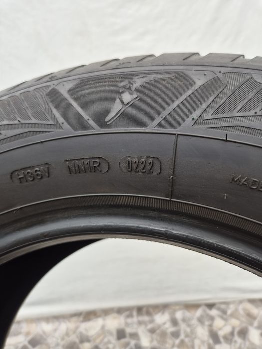 2бр 215 65 16 Goodyear всесезонни 22г