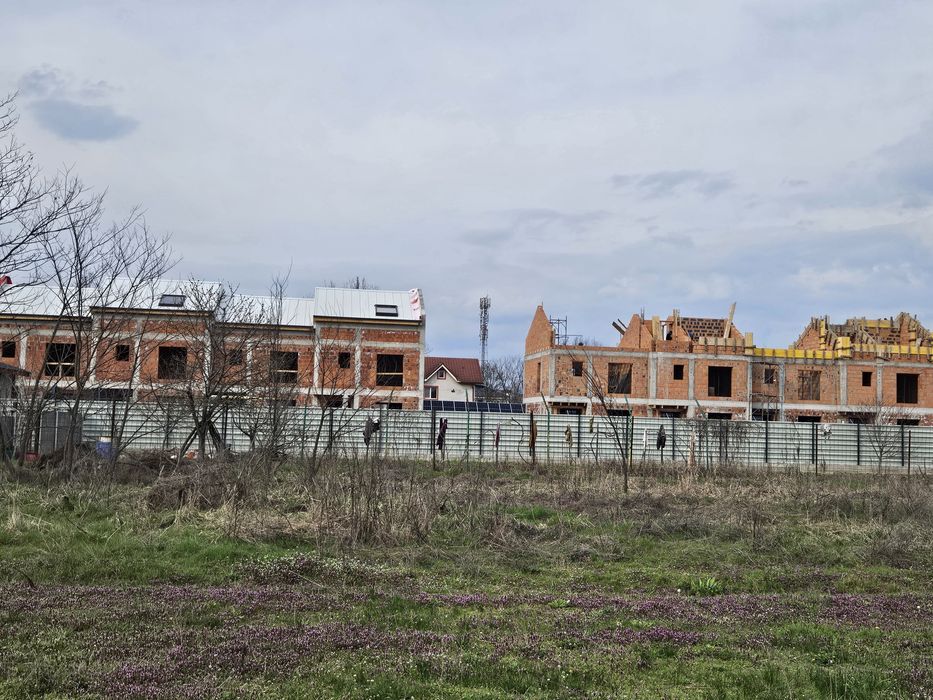 Căsuțe Înșiruite/duplexuri, zona Mall!