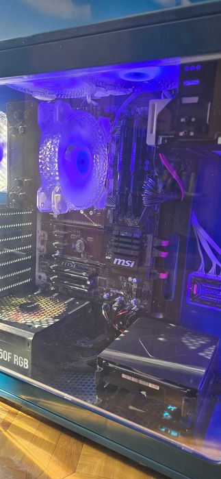 vând Unitate PC Gaming/Office – Intel i7-6700K 4.00GHz, 8GB RAM, 522GB, Lumini RGB + Telecomandă