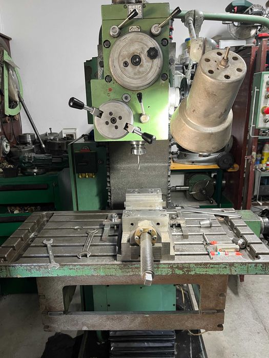 Servicii strungarie, frezare, prelucrari metalice