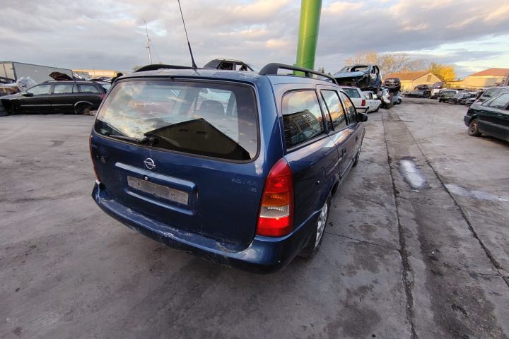 Far dreapta Opel Astra 2001 1.6 MT (101 hp)
