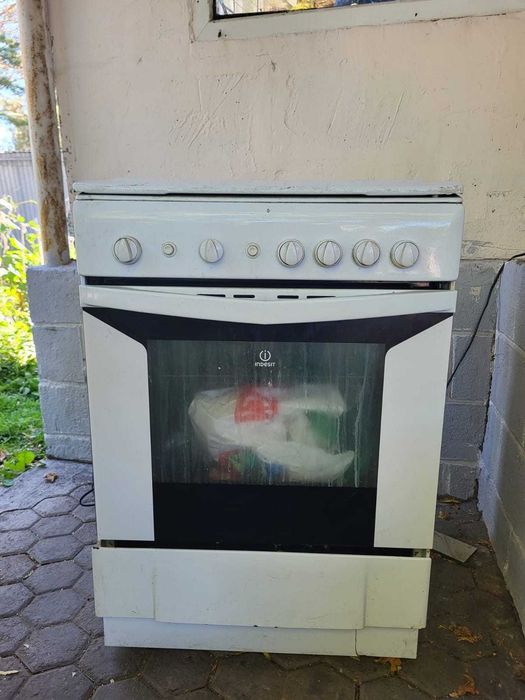 газовая плита, 4 конфорки