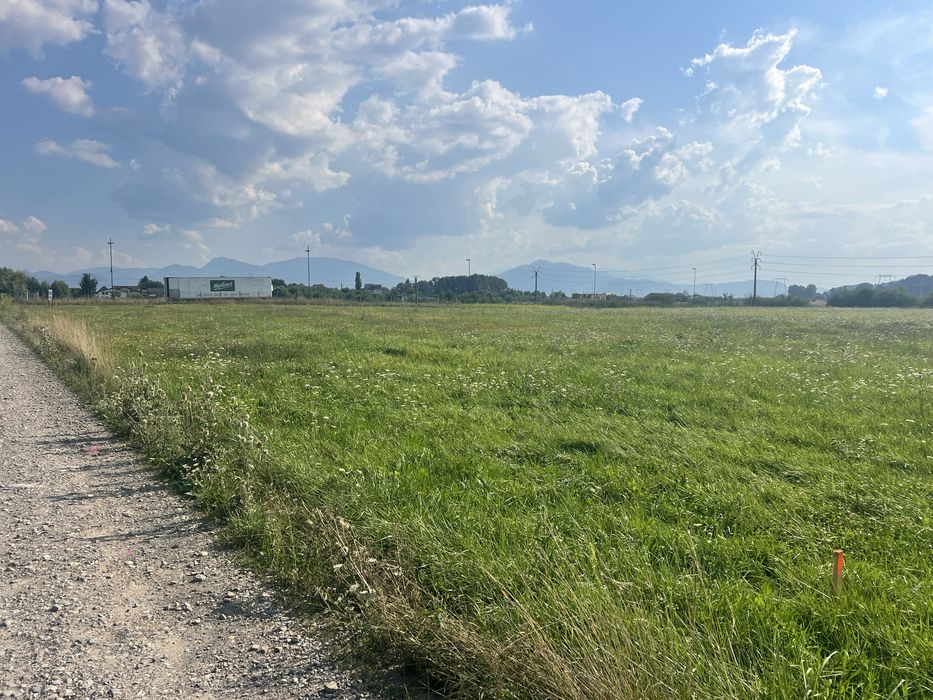 Teren 10.800 mp de vanzare