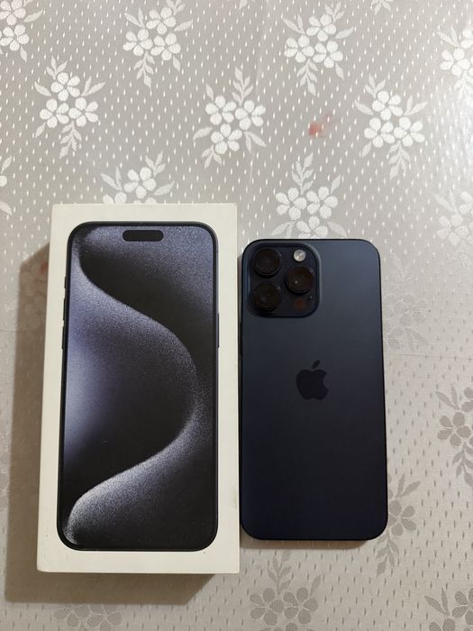 Продам Айфон 15 про макс 256