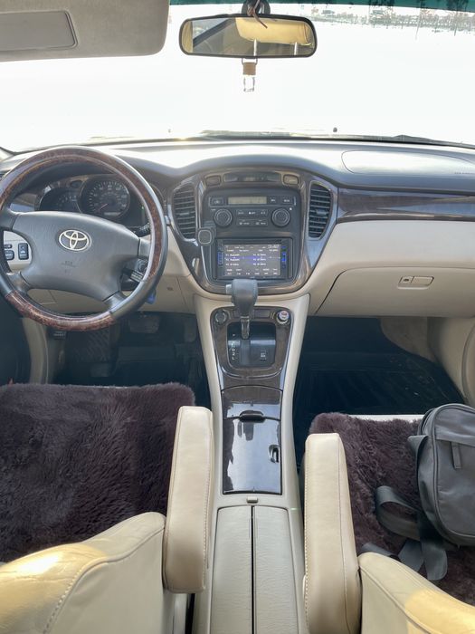 Продам машину тойота