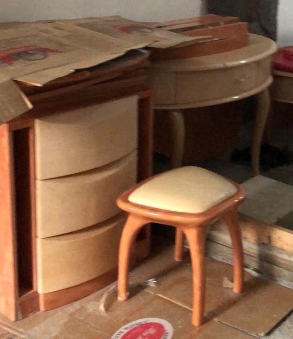 СРОЧНО!!! Продаю дешево спальную мебель.