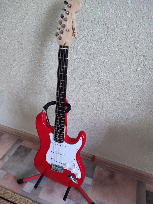 Электро гитара Fender squier nm Stratocaster ht red