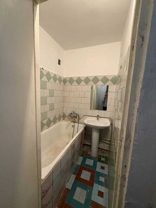 198 продаётся квартира 2хкомнатная 3-этаж, ориентир Согдиана