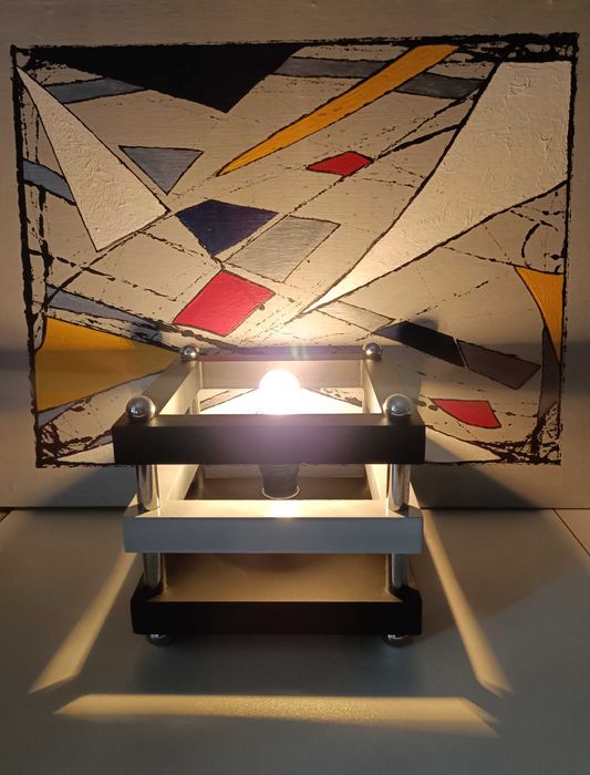 Модный ночник в комнату современного подростка