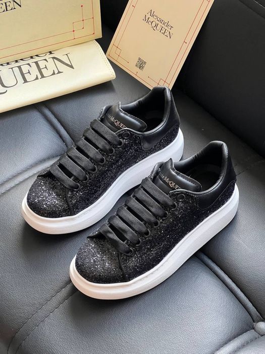 Adidasi Alexander Mcqueen noi