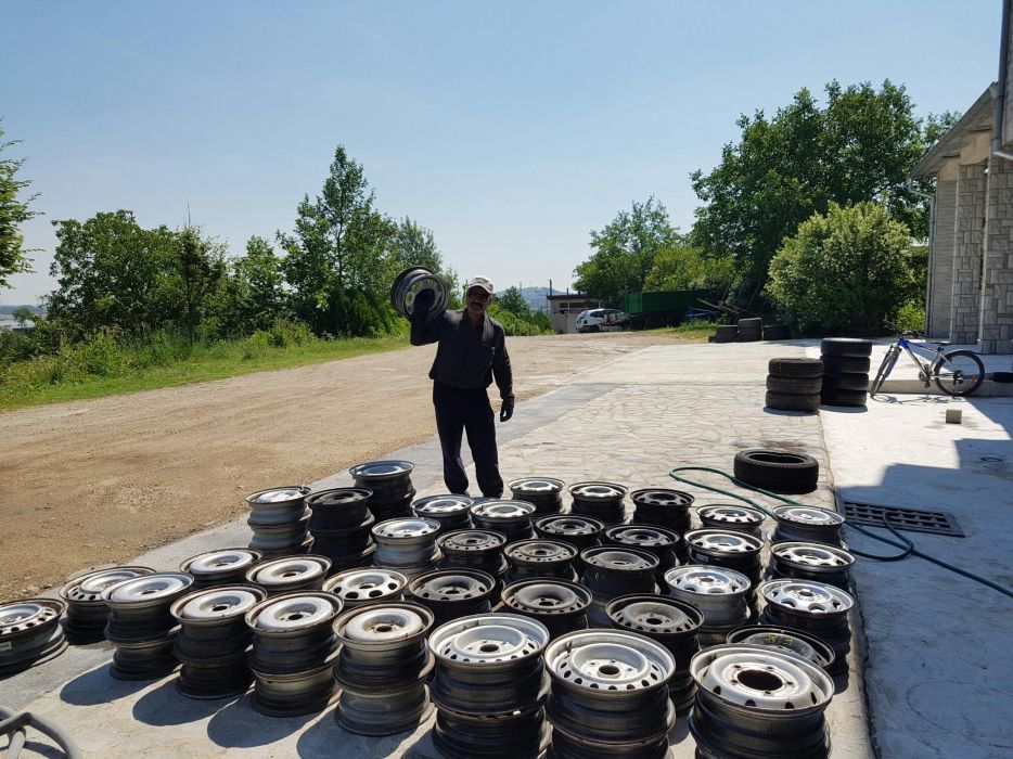 BMW/3/ 16 цола./6 броя.Метални .Перфектни.Замъка Ямбол.