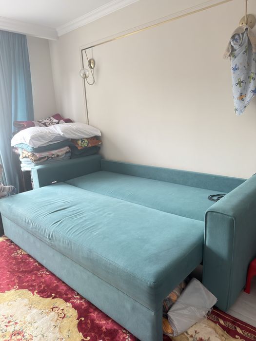 Продаю диван в хорошем состояний