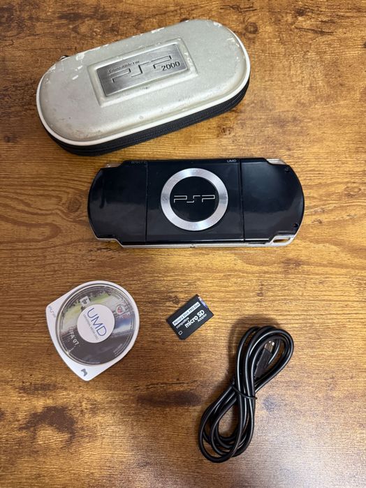 PSP 2000 Sony - Modat - Card 64gb - 1000 jocuri - Bucuresti | Negociabil
