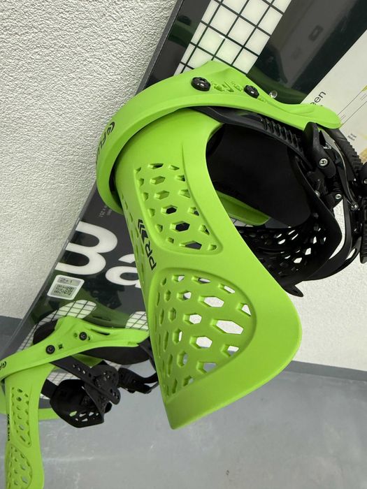 placa noua snowboard bataleon evil twin L140cm