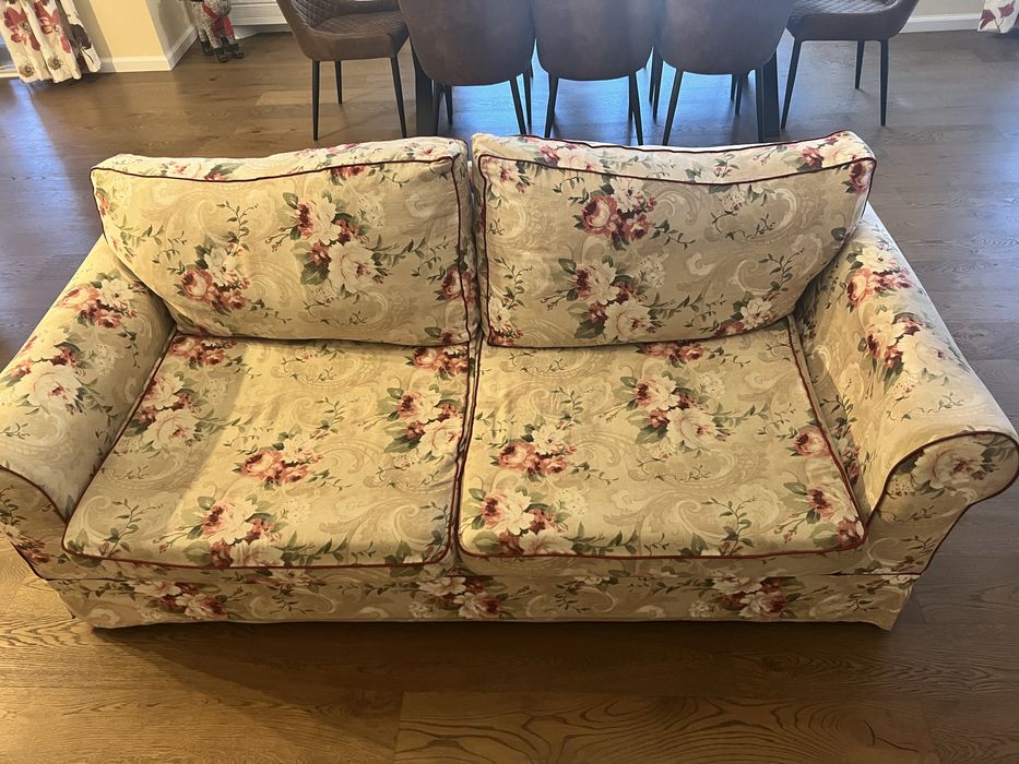 Триместен разтегателен диван с размер 200/90/80