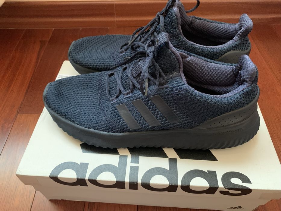 Кроссовки Adidas. Оригинал. Состояние на фото.