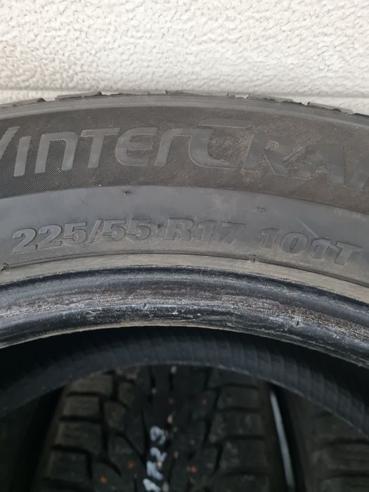 Зимни гуми 4 броя KUMHO WinterCrafy 225 55 R17 дот 1723