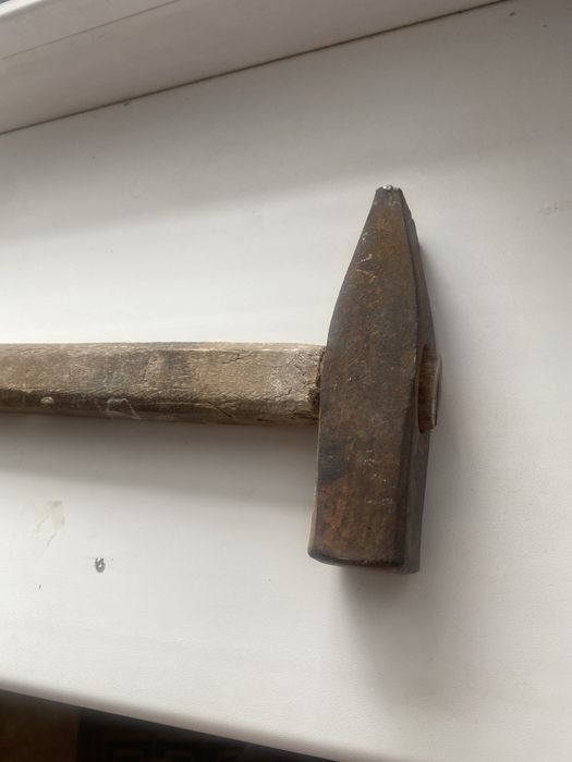 Продам Молоток