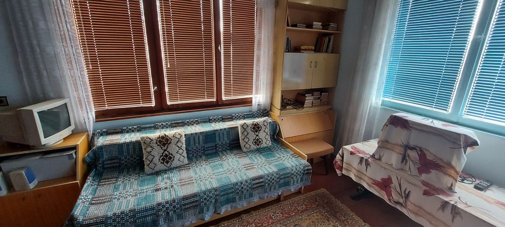 Продавам етаж от къща село Давидково