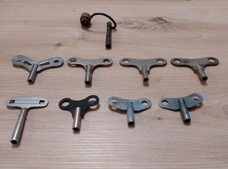 Ключета за стенни часовници, квадрат.