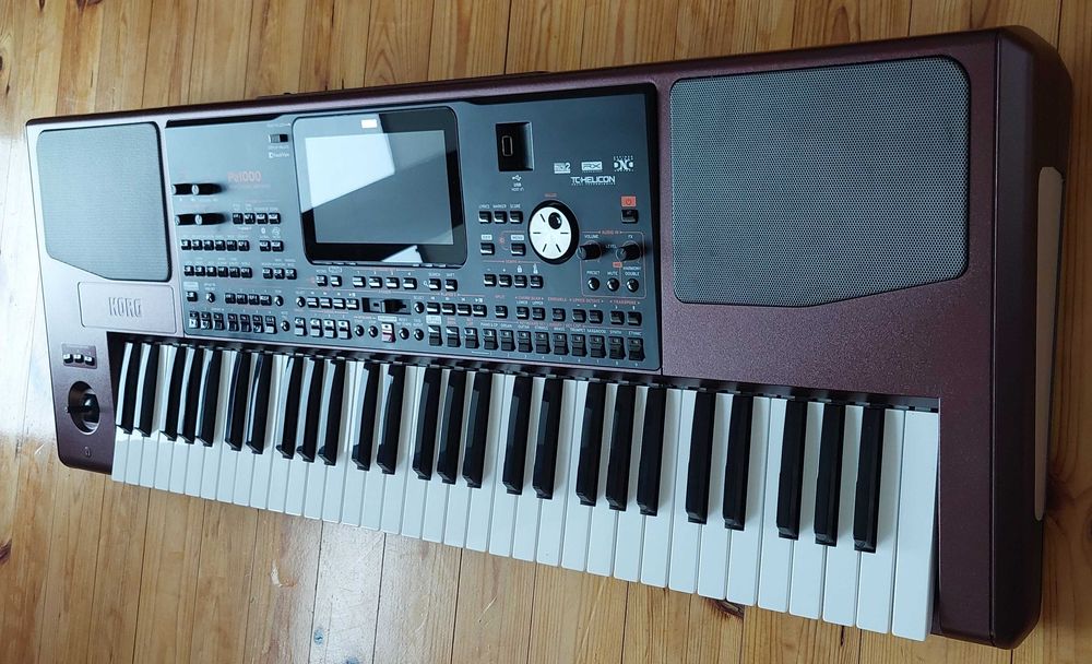 Продавам Korg Pa1000