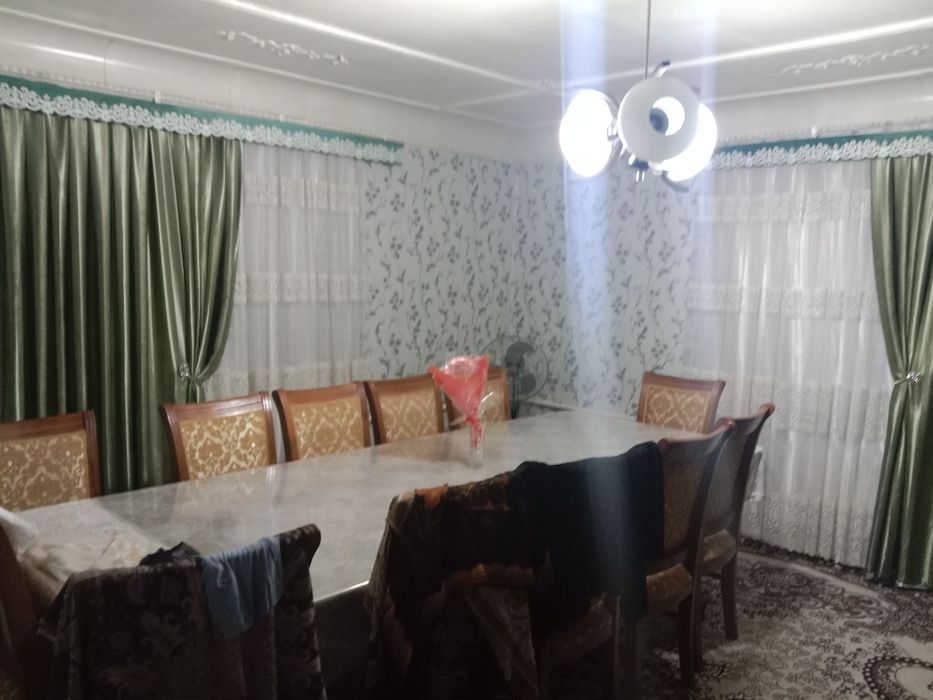 Ховли сотилади 4.5 сотиг 6 хона