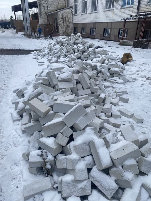 Кирпич бар сатылатын, новый