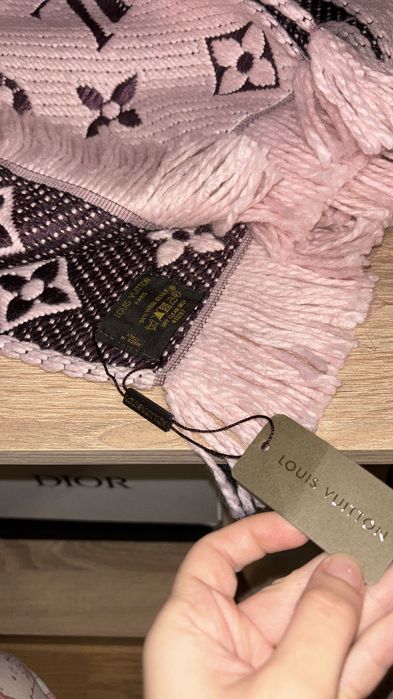 Fular eșarfă Louis Vuitton 100% lâna