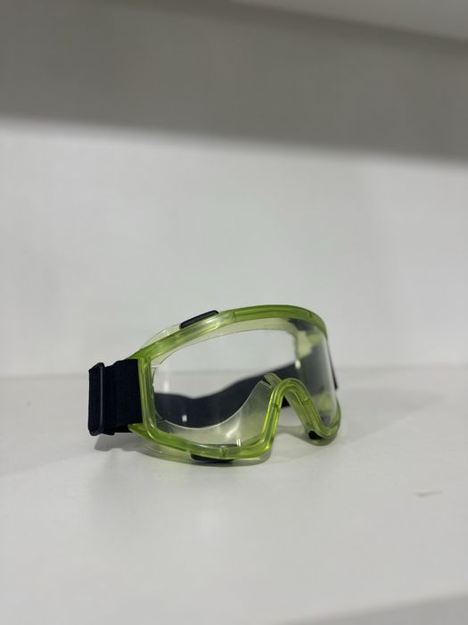 Продаются защитные очки "Росомз"
