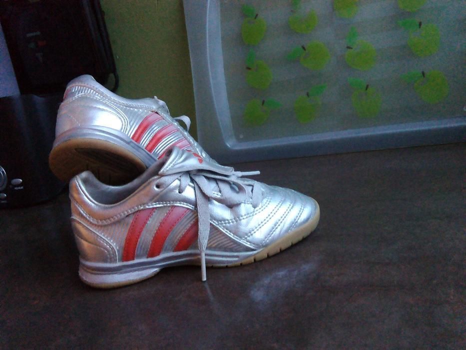детски маратонкиAdidas кецове,футболни обувки,адидас,номер 30 за момче