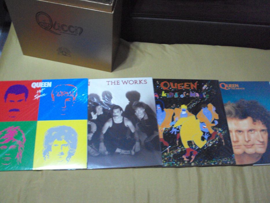 Продам виниловые пластинки QUEEN - STUDIO COLLECTION (18 LP BOX)