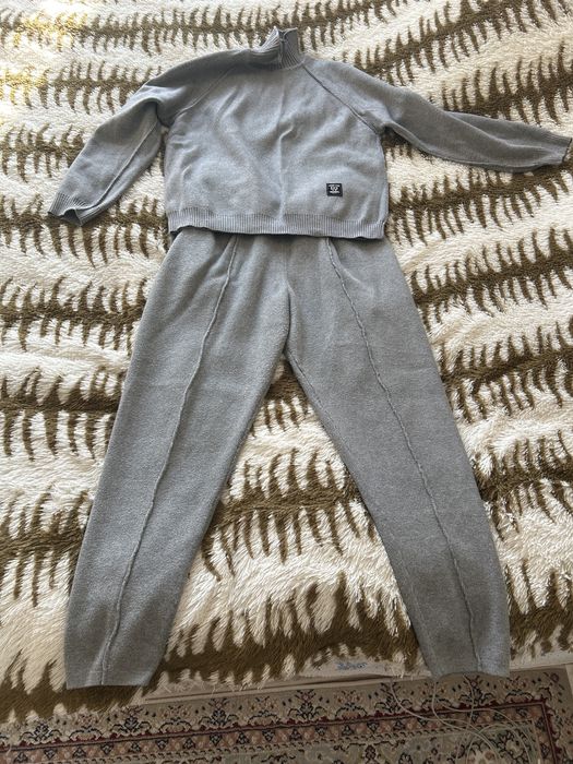 Костюм женский и платье теплое