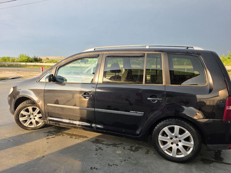 Vând volkswagen touran 2009