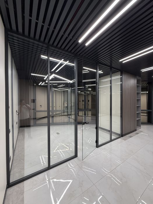 Piramit Tower ofis ijaraga 81m² |Tayyor remont | Parkovka bor | Markaz