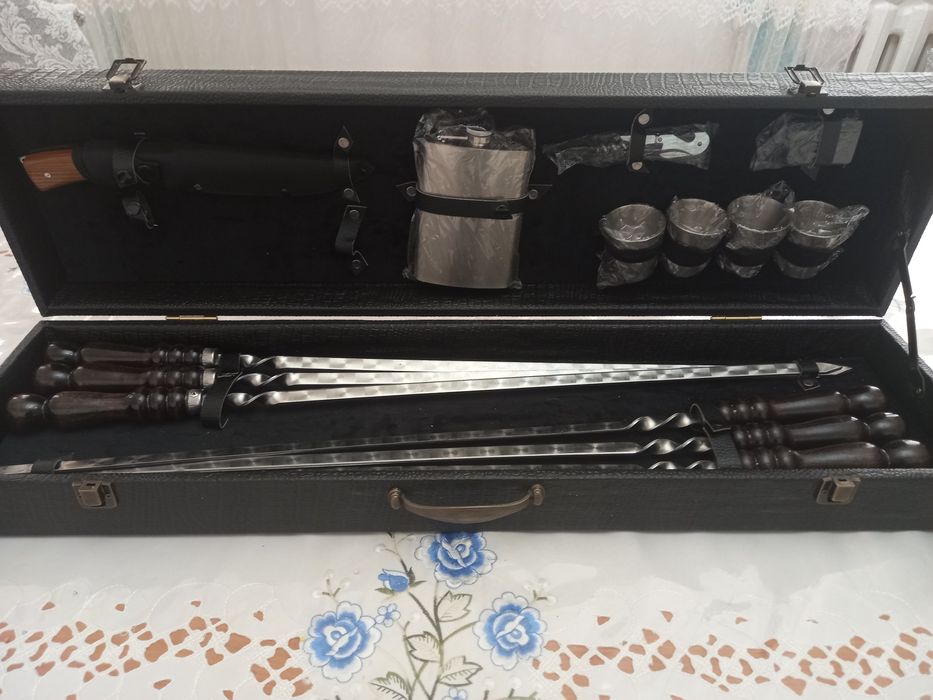 Шашличныи набор комплекте