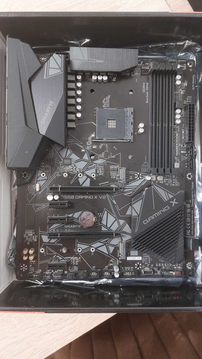 Kit gaming placă de bază +ddr4 16gb NEGOCIABIL