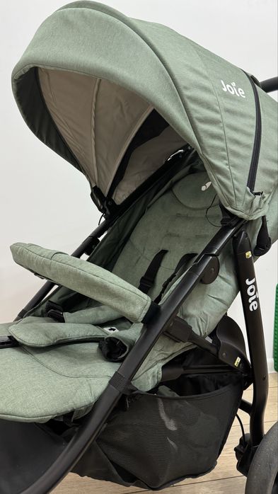 коляска прогулочная Joie