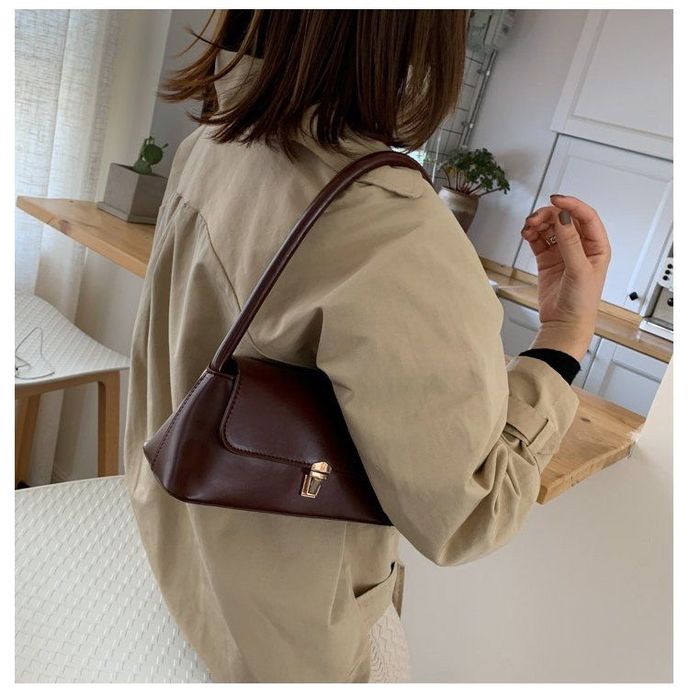 Женская сумка багет