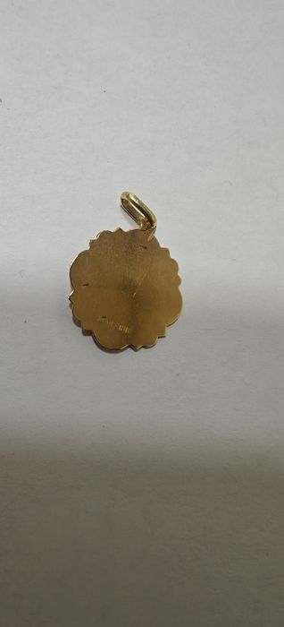 Pandantiv medalion aur 18k 2.67gr(r)