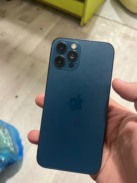 Айфон 12 про 256/100