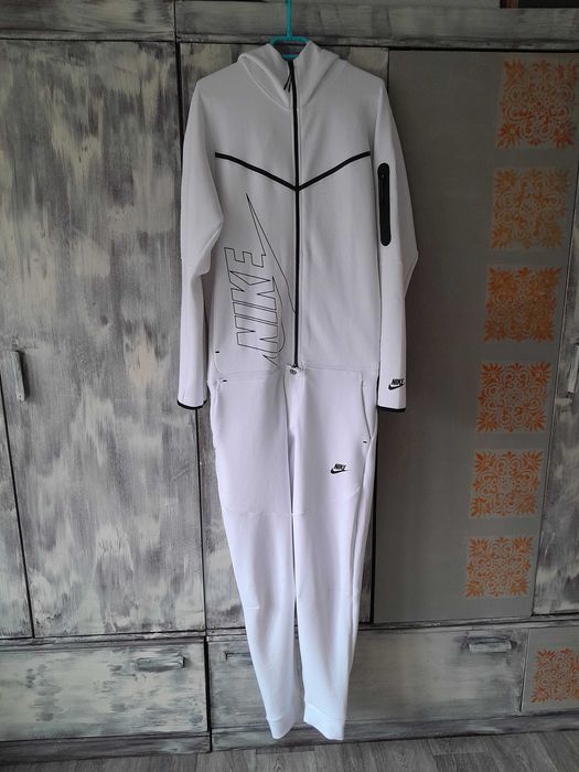 Гащеризон - "Nike Tech Fleece"
