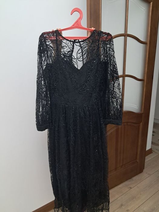 Продам платье новый